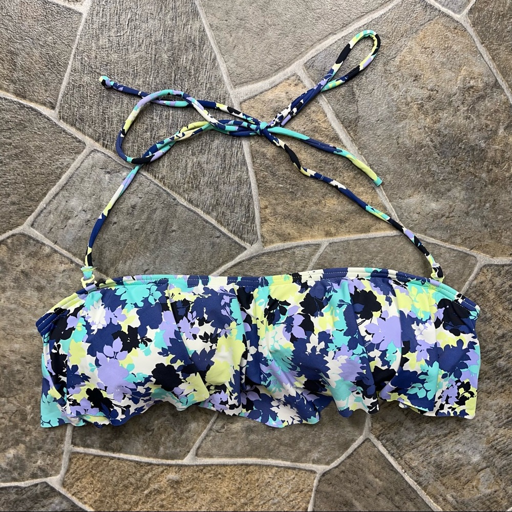 New Look Ruffle Bikini Top - Picture 4 of 13